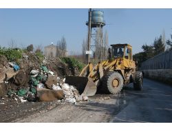 İzmir'in Sokaklarından Üç Ayda Yaklaşık 5 Bin Kamyon Moloz Kaldırıldı