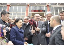 Sağlık Bakanı, Pazarcık'ta Vatandaşlarla Sohbet Etti