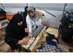 Suriyeli Kadınlar El İşi Kurslarıyla Hayata Tutunuyor