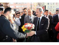 Bakan Çağlayan'a Yumurta Atmak İsteyen 6 Kişi Gözaltına Alındı