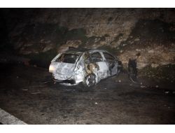 Kaçtığı Polisler, Kendisini Yanan Aracın İçinden Kurtardı