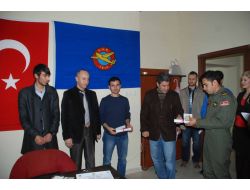 Genç Paraşütçüler Sertifikalarını Aldı