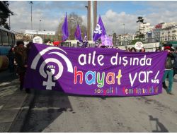 Feministlerden Erdoğan'a 'Kürtaj' Protestosu