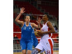 Galatasaray, Edremit Belediyesi’ni 88-33 Yendi