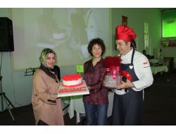 Aksaraylı Hanımlar, Yemekteki Hünerlerini Oktay Usta'nın Beğenisine Sundu