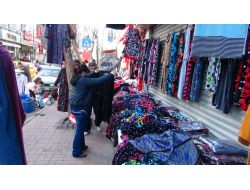 Seyyar Satıcılar Tarihi Yarımada'da Yürüyecek Yer Bırakmadı (Özel)