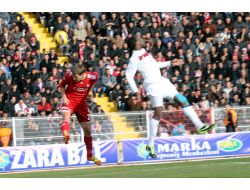 Sivasspor: 1- Trabzonspor:0 (İlk Yarı)