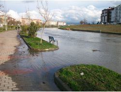 ÇANAKKALE'DE SARIÇAY TAŞTI