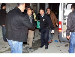 Kızını Ve Damadını Öldürdü, Torununu Ağır Yaraladı