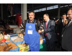 Bağcılar Belediyesi’nden Pazar Esnafına Önlük Ve Yaka Kartı