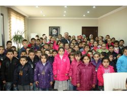 Belen Belediyesi’nden Öğrencilere Giyecek Yardımı