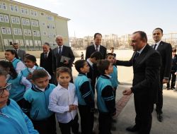 Vali Kızılcık: Çocuklarımızı Çağın Gereklerine Göre Yetiştirmeliyiz