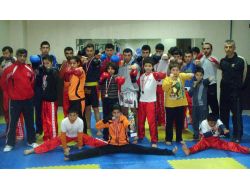 Kick Boksta Adıyaman Madalyaları Topladı