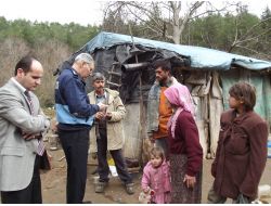Erbaa'da 9 Aydır Ormanda Yaşayan Kayabaşı Ailesi, Isınmak İçin Keçilerle Yatıyor