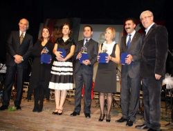 Nida Tüfekçi Altın Bağlama Kültür Sanat Ödül Töreni Düzenlendi