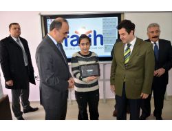 Elazığ'da Tabletli Eğitim Başladı