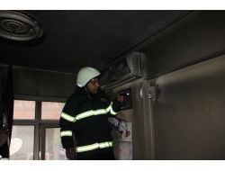 İş Yerinde Uyuyan Gazeteci Yangında Dumandan Zehirlendi