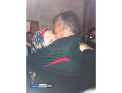 Başakşehir Belediyesi, Filistinli Ahed Tamimi’yi Babasına Kavuşturdu