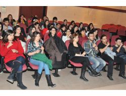 Omü'lü Hekim Adayları Dilsiz Hastalar İçin İşaret Dilini Öğrenecek