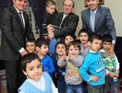 Vali Öztürk, Korunmaya Muhtaç Çocukları Ziyaret Etti