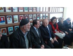 Vali Çakacak, Şehit Aileleri Derneği'ni Ziyaret Etti