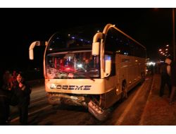 Yolcu Otobüsü İle Otomobil Çarpıştı: 3 Ölü, 2 Yaralı
