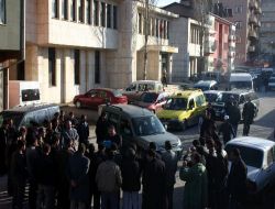 Doğubayazıtlı Sürücüler, Gezici Araç Muayene İstasyonunun Patnos'a Çekilmesini Protesto Etti