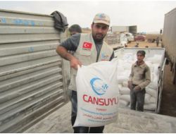 Cansuyu Derneği'nden Suriyelilere 4 Tır Un