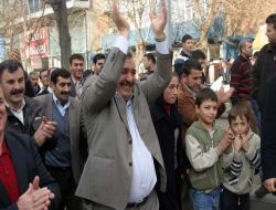 Serbest Kalan Siirt Belediye Başkanı Sadak Konvoy Eşliğinde Şehre Geldi