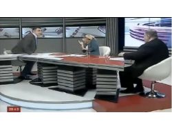 Gürcistan’da İktidar Ve Muhalefet Temsilcileri Tv Programında Yumruklaştı