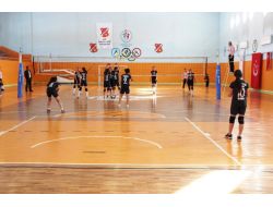 Gençler Voleybol Grup Müsabakaları Ağrı’da Başladı