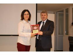 Eğitimini Tamamlayan Veliler Belgelerini Aldı