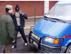 Altınova'da Dokuzu Çocuk 49 Kaçak Yakalandı