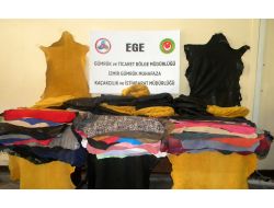 İzmir'de Kaçak Kuzu Derisi Eşya Operasyonu