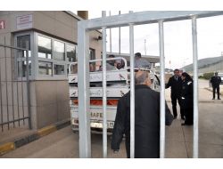 Cilvegözü Sınır Kapısı'ndan Araç Çıkışları Başladı