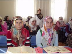 Duymayan Ve Konuşamayan Hülya, Kur'an-ı Kerim'i Okumaya Başladı