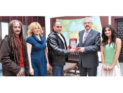 Sevda Ve İntikam Filmi Ekibi Vali Cerrah’ı Ziyaret Etti