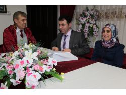 14 Şubat'ta Nişanlanan Çift, Nikah İçin De Aynı Tarihi Seçti