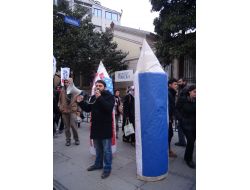 Fransa Konsolosluğu’na Boya Atan Gruba Polis Müdahale Etti