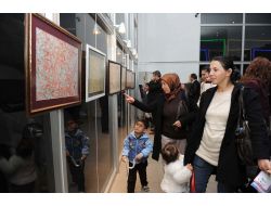 Ev Kadınlarının İlk Ebru Sergisi