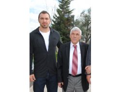 'Ali Gürbüz'ün Altın Kemeri Antalya'ya Getireceğine Yürekten İnanıyoruz'