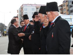 Vali Kızılcık Şehit Aileleri Ve Gazilerle Buluştu