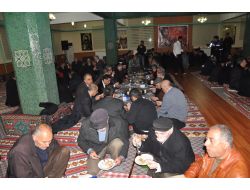 Tunceli Valisi Güner, Cem Evinde Hızır Orucu Tutalara Yemek Verdi