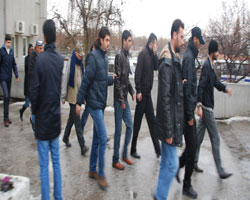 İzmir'de göçmen kaçakçılığı operasyonu