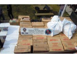 Uşak'ta Tır Dorsesinde 50 Bin Paket Kaçak Sigara