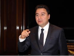 Babacan: Küresel Mali Kriz Para Basarak Çözülmez