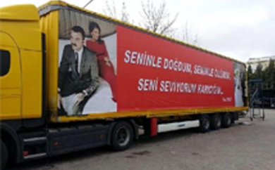 Demet Akalın'a ilginç sürpriz