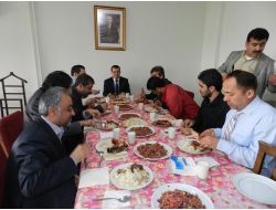 Derikspor Yöneticileri Kaymakam Demirci İle Yemekte Buluştu