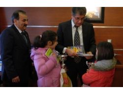 Çorlu Ortaokulu Öğrencileri Satrançta Türkiye'yi Temsil Edecek