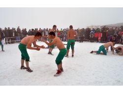 Nemrut Kar Festivali Güreşle Başladı